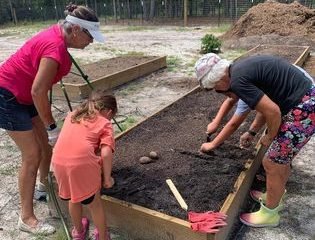 Greater Topsail Community Garden | Kiwanis Club | Neighbors Feeding Neighbors | Topsail Coast Advertiser